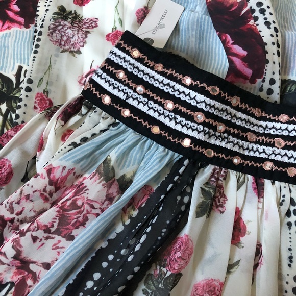 Anthropologie Vertical stripe floral skirt - Picture 8 of 8